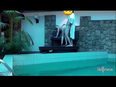 ❤️ Szef zaprasza pokojówkę na basen, ale nie mógł się oprzeć gorącej ❤ Sex video at pl.online4sex.ru ❤